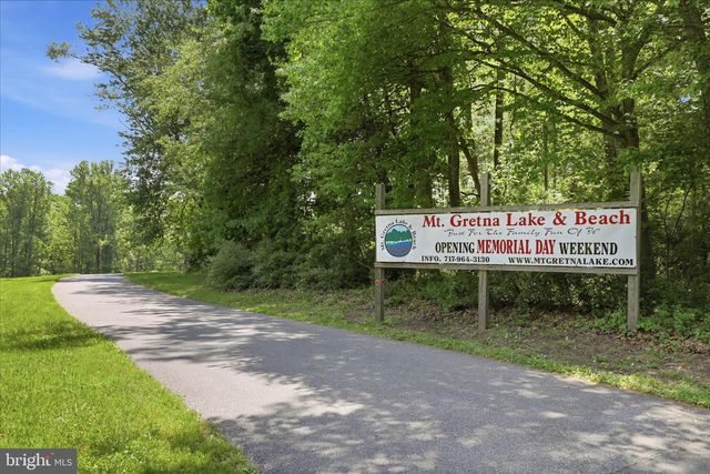 7 CONEWAGO HILLS RD, Mt Gretna, PA 17064