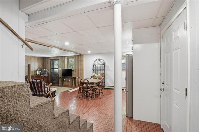 7 CONEWAGO HILLS RD, Mt Gretna, PA 17064