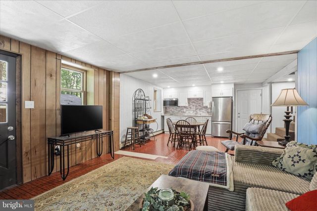 7 CONEWAGO HILLS RD, Mt Gretna, PA 17064