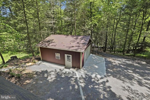 7 CONEWAGO HILLS RD, Mt Gretna, PA 17064