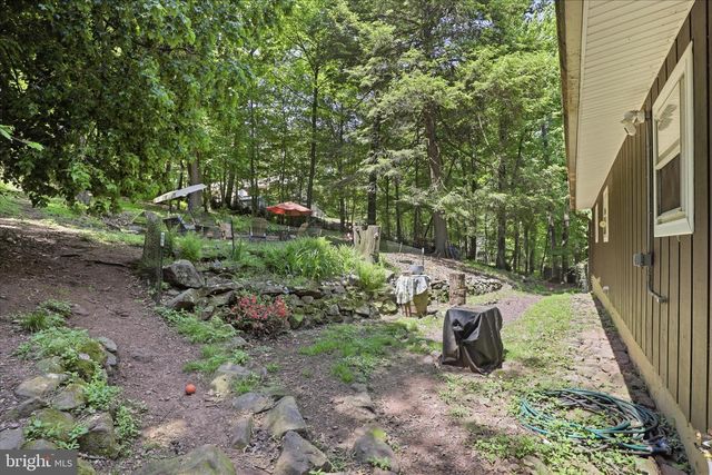 7 CONEWAGO HILLS RD, Mt Gretna, PA 17064