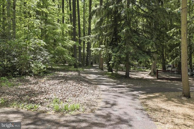7 CONEWAGO HILLS RD, Mt Gretna, PA 17064