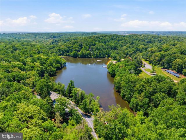 7 CONEWAGO HILLS RD, Mt Gretna, PA 17064