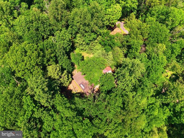 7 CONEWAGO HILLS RD, Mt Gretna, PA 17064