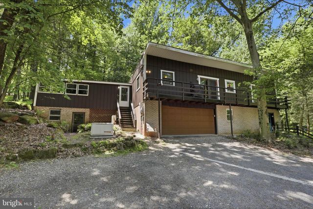 7 CONEWAGO HILLS RD, Mt Gretna, PA 17064