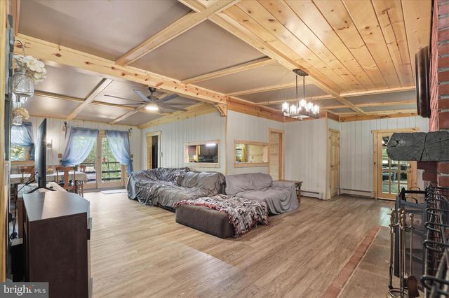 7 CONEWAGO HILLS RD, Mt Gretna, PA 17064
