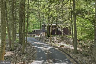 7 CONEWAGO HILLS RD, Mt Gretna, PA 17064