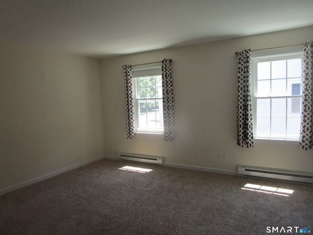 4 Founders Village 4, Clinton, CT 06413