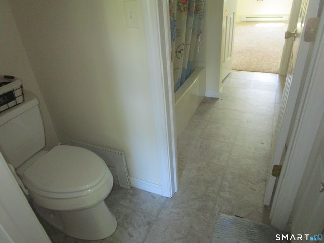 4 Founders Village 4, Clinton, CT 06413