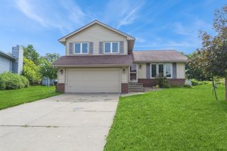121 SW Meadowlark Court, Ankeny, IA 50023