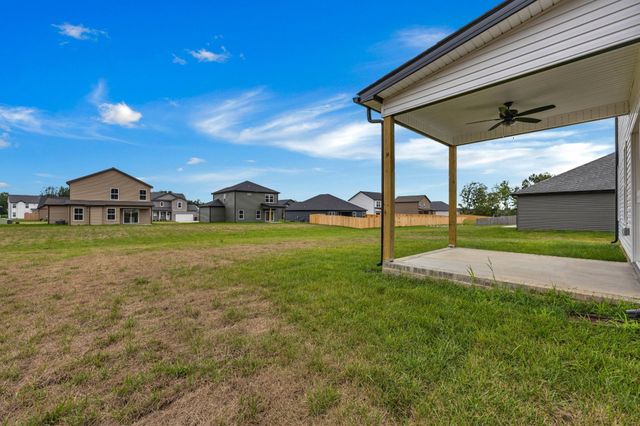 515 Ayden Ln, Clarksville, TN 37042