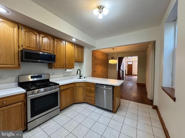 2008 E LOMBARD ST, Baltimore, MD 21231