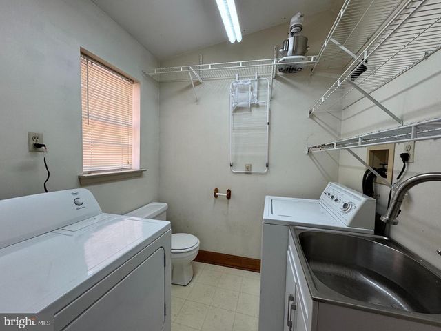 2008 E LOMBARD ST, Baltimore, MD 21231