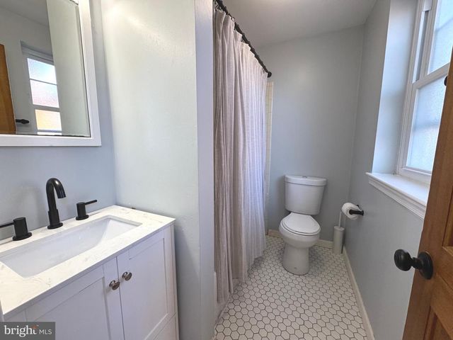 2008 E LOMBARD ST, Baltimore, MD 21231