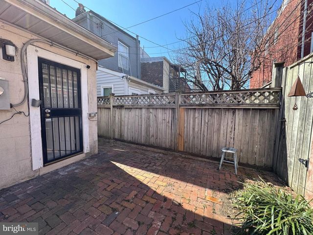 2008 E LOMBARD ST, Baltimore, MD 21231