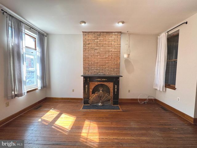 2008 E LOMBARD ST, Baltimore, MD 21231