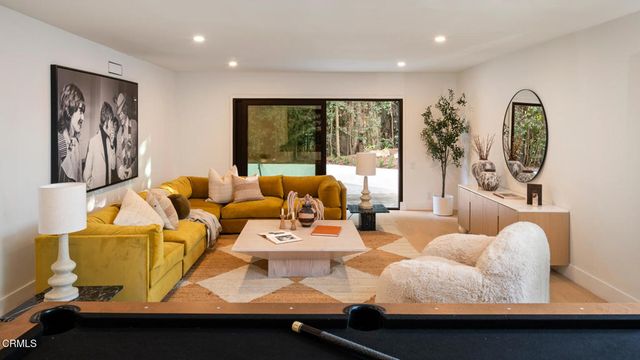 9617 Oak Pass Road, Beverly Hills, CA 90210