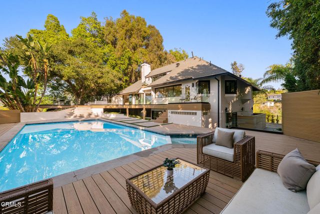 9617 Oak Pass Road, Beverly Hills, CA 90210