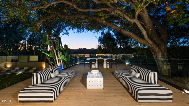 9617 Oak Pass Road, Beverly Hills, CA 90210