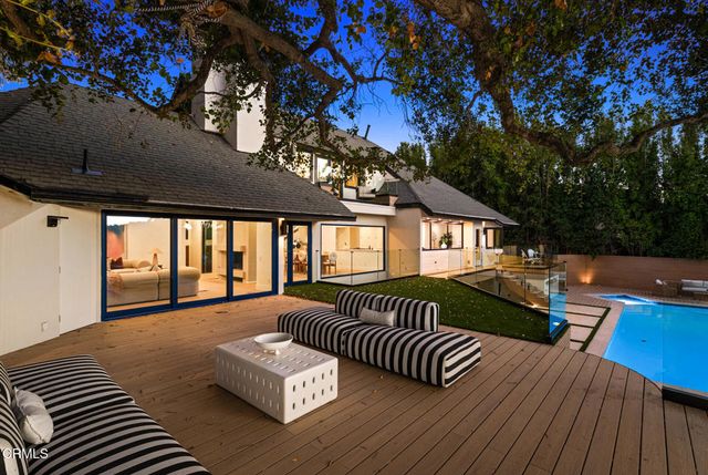 9617 Oak Pass Road, Beverly Hills, CA 90210