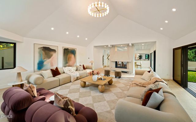 9617 Oak Pass Road, Beverly Hills, CA 90210