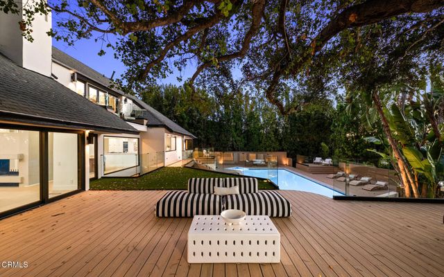 9617 Oak Pass Road, Beverly Hills, CA 90210