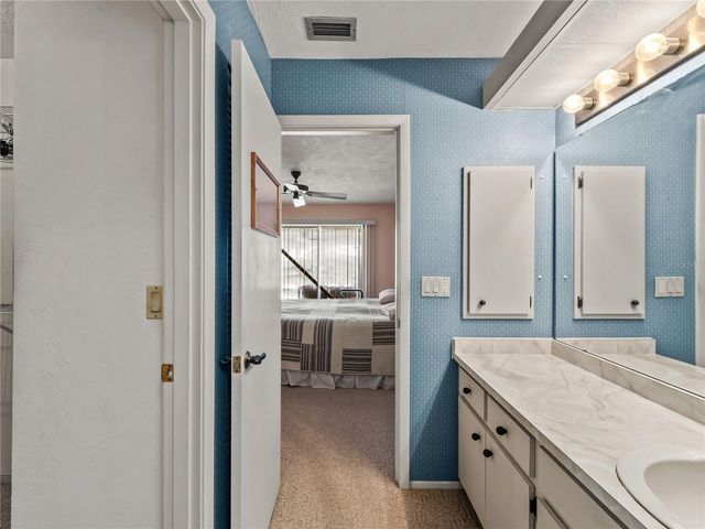 1619 E CYPRESS POINT DRIVE, Venice, FL 34293