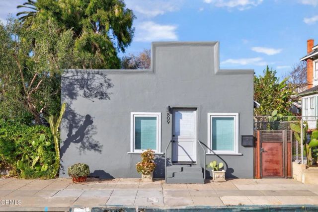 809 E Front Street, Ventura, CA 93001