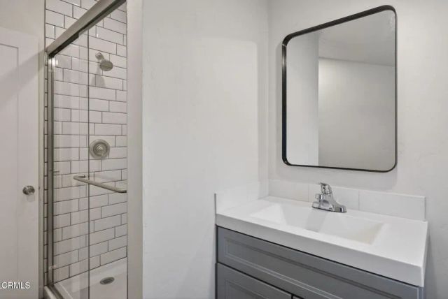 809 E Front Street, Ventura, CA 93001