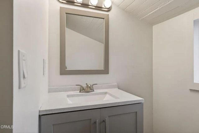 809 E Front Street, Ventura, CA 93001