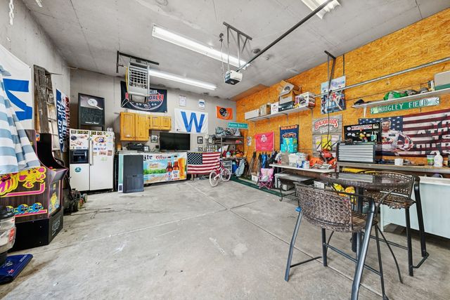 34 N Adams Street, Oswego, IL 60543