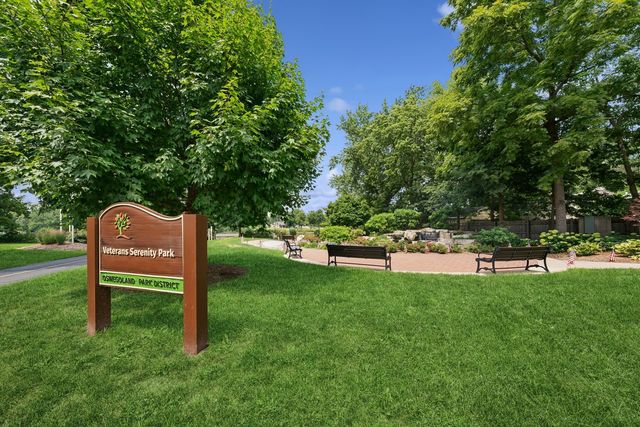 34 N Adams Street, Oswego, IL 60543