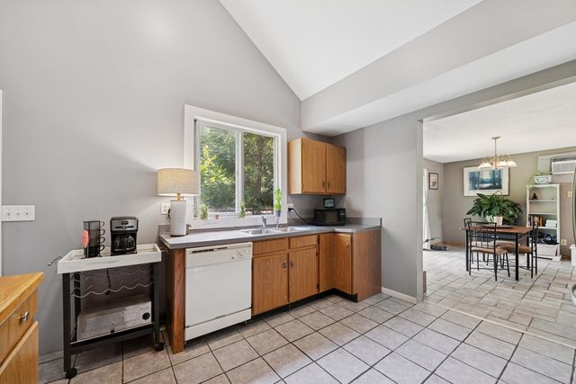 34 N Adams Street, Oswego, IL 60543