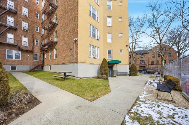 12416 84th Road 2E, Kew Gardens, NY 11415