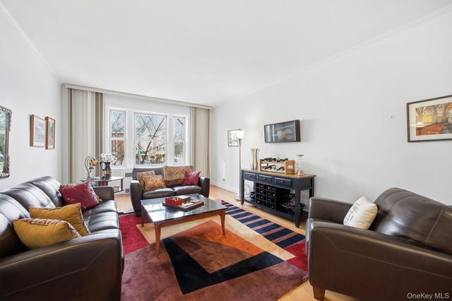 12416 84th Road 2E, Kew Gardens, NY 11415