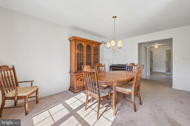 64 PETERS LN, Blackwood, NJ 08012