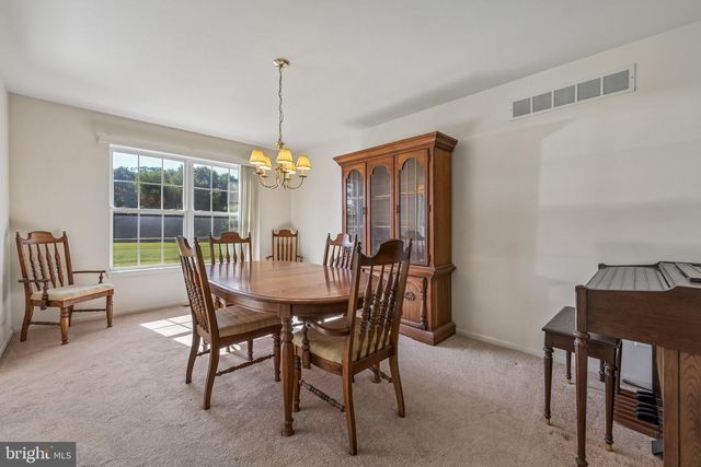 64 PETERS LN, Blackwood, NJ 08012