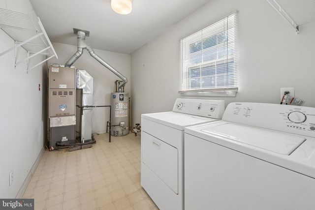 64 PETERS LN, Blackwood, NJ 08012