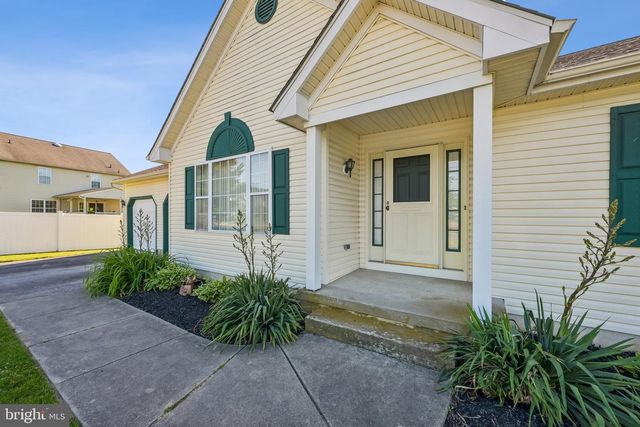 64 PETERS LN, Blackwood, NJ 08012
