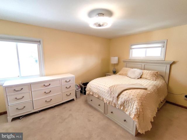 11106 DEL RIO DR, Fairfax, VA 22030