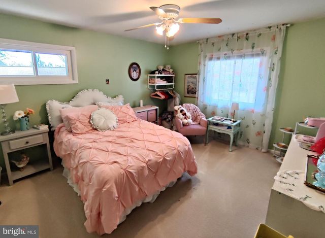 11106 DEL RIO DR, Fairfax, VA 22030