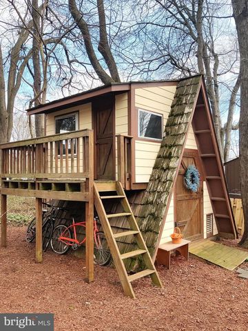 11106 DEL RIO DR, Fairfax, VA 22030