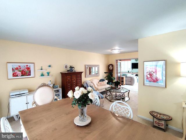 11106 DEL RIO DR, Fairfax, VA 22030