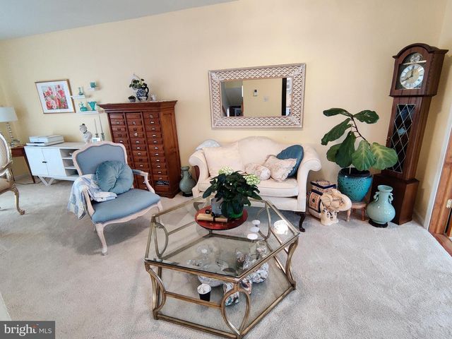 11106 DEL RIO DR, Fairfax, VA 22030