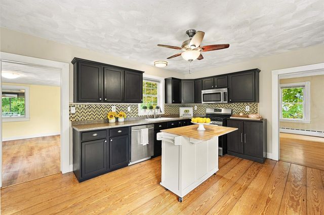 97 Dutton Road, Pelham, NH 03076