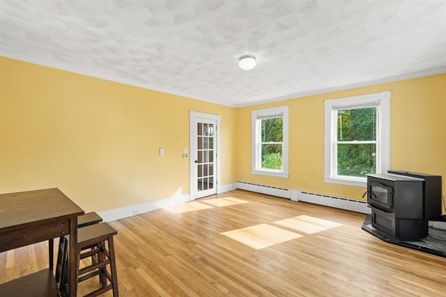97 Dutton Road, Pelham, NH 03076
