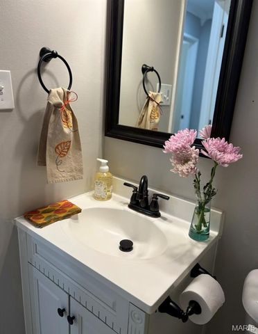 1759 Roth Hill Drive, Maryland Heights, MO 63043