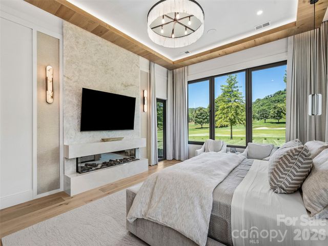 60 Walnut Valley Parkway, Arden, NC 28704
