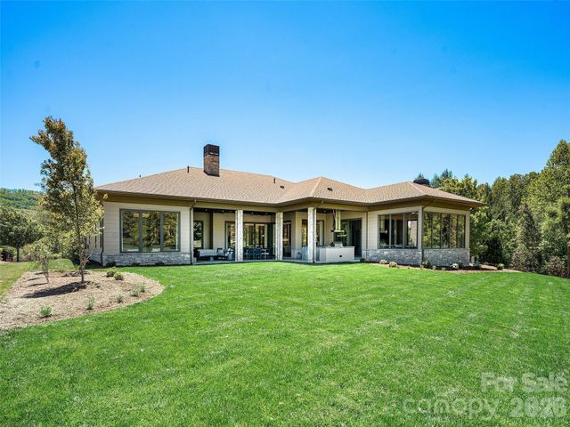 60 Walnut Valley Parkway, Arden, NC 28704