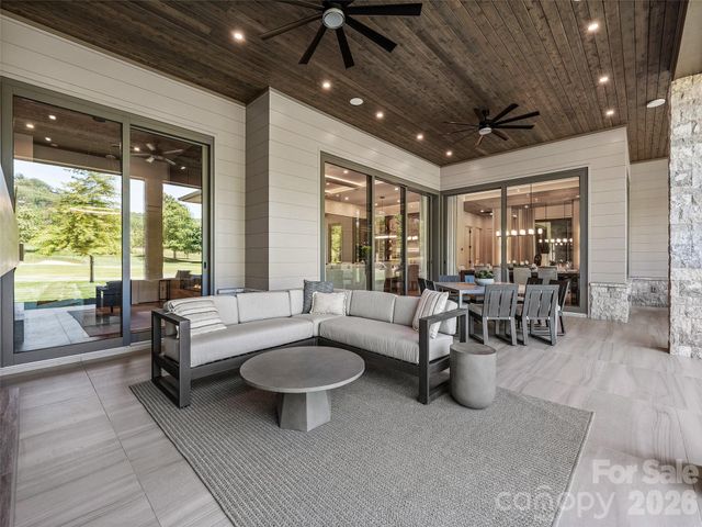 60 Walnut Valley Parkway, Arden, NC 28704